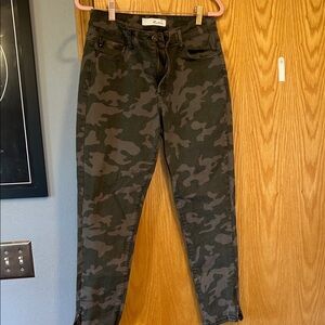 KanCan Camouflage Skinny Jeans